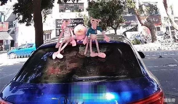 车主必看!车顶贴了这种东西,出了事你要负全责!
