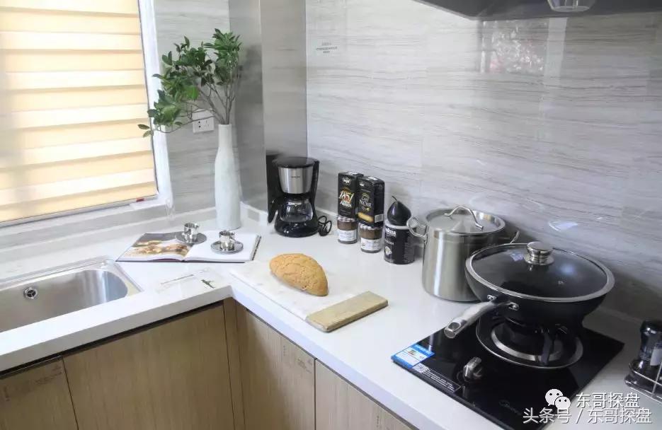 康桥精装二居房,首付1万康桥花园高层3楼