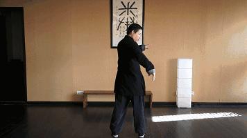 抻筋一寸,寿涨十年!每晚花上10分钟,3招通经拔病根!专家示范