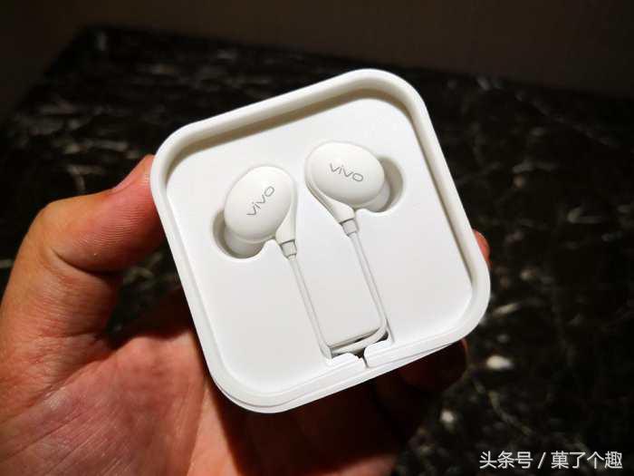 vivox21开箱视频介绍,vivox21标准版开箱