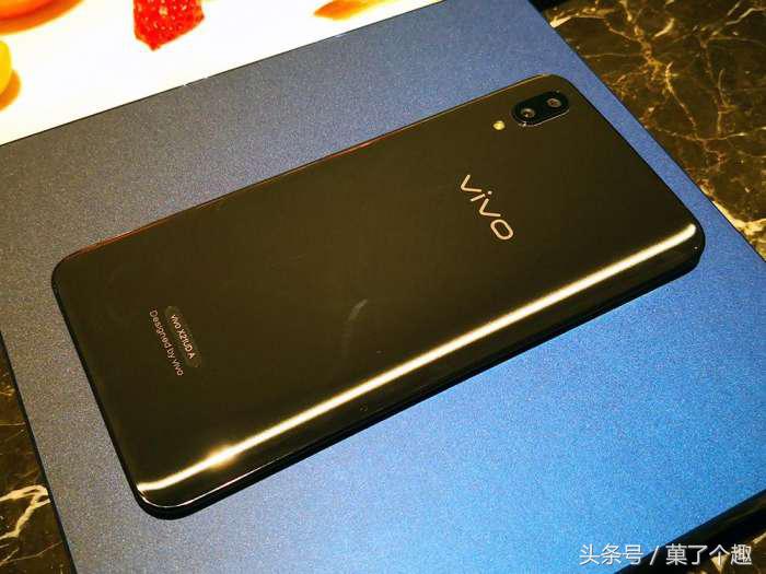 vivox21开箱视频介绍,vivox21标准版开箱