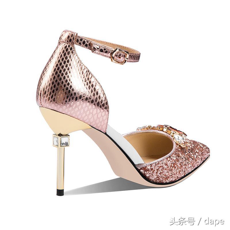 高跟鞋另类风格,高跟鞋个性独特稀奇古怪