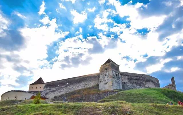 月薪五千也能去的欧洲城市,月薪5k能去日本吗