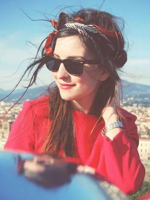 一条丝巾五种系法让你不重样,丝巾常用的几种系法