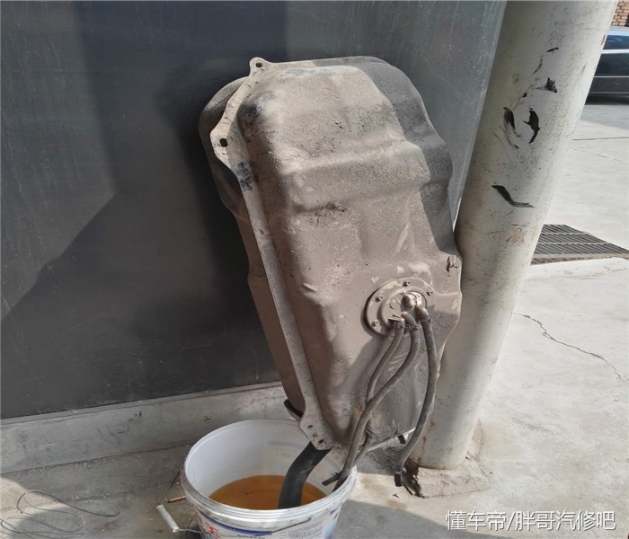 汽油车加入柴油怎么处理,汽油车加了汽柴油怎么办