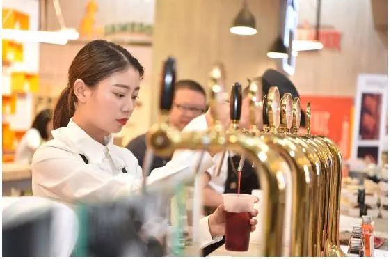 以体验“决高下”寺库卖起鸡尾酒奢侈品电商“不务正业”？