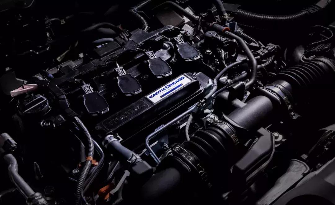 新雅阁2022款对比十代雅阁,新雅阁2022款对比十代雅阁颜值