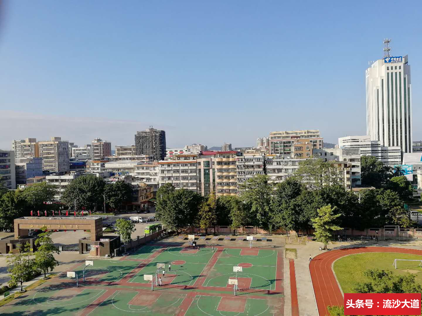 广东普宁侨中学校全景图,普宁华侨中学照片