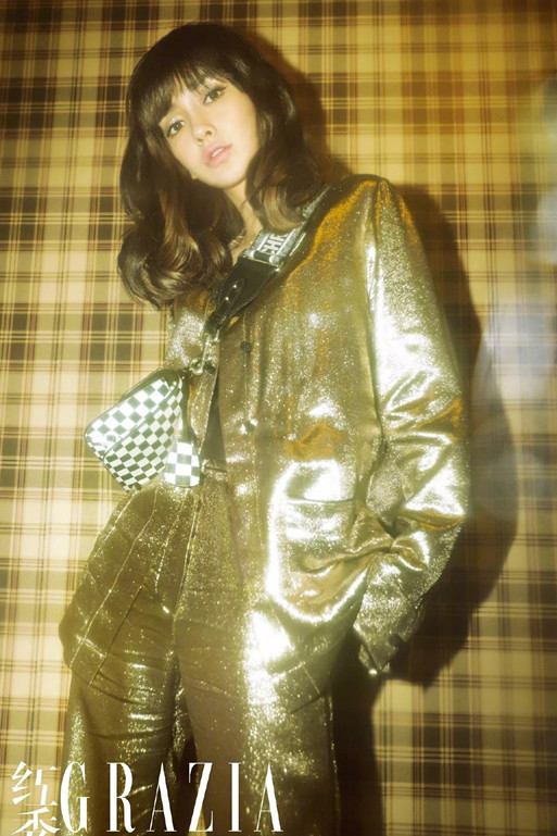 杨颖杂志封面写真照最新,杨颖最新杂志大片短发