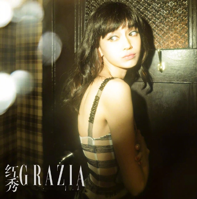 杨颖杂志封面写真照最新,杨颖最新杂志大片短发