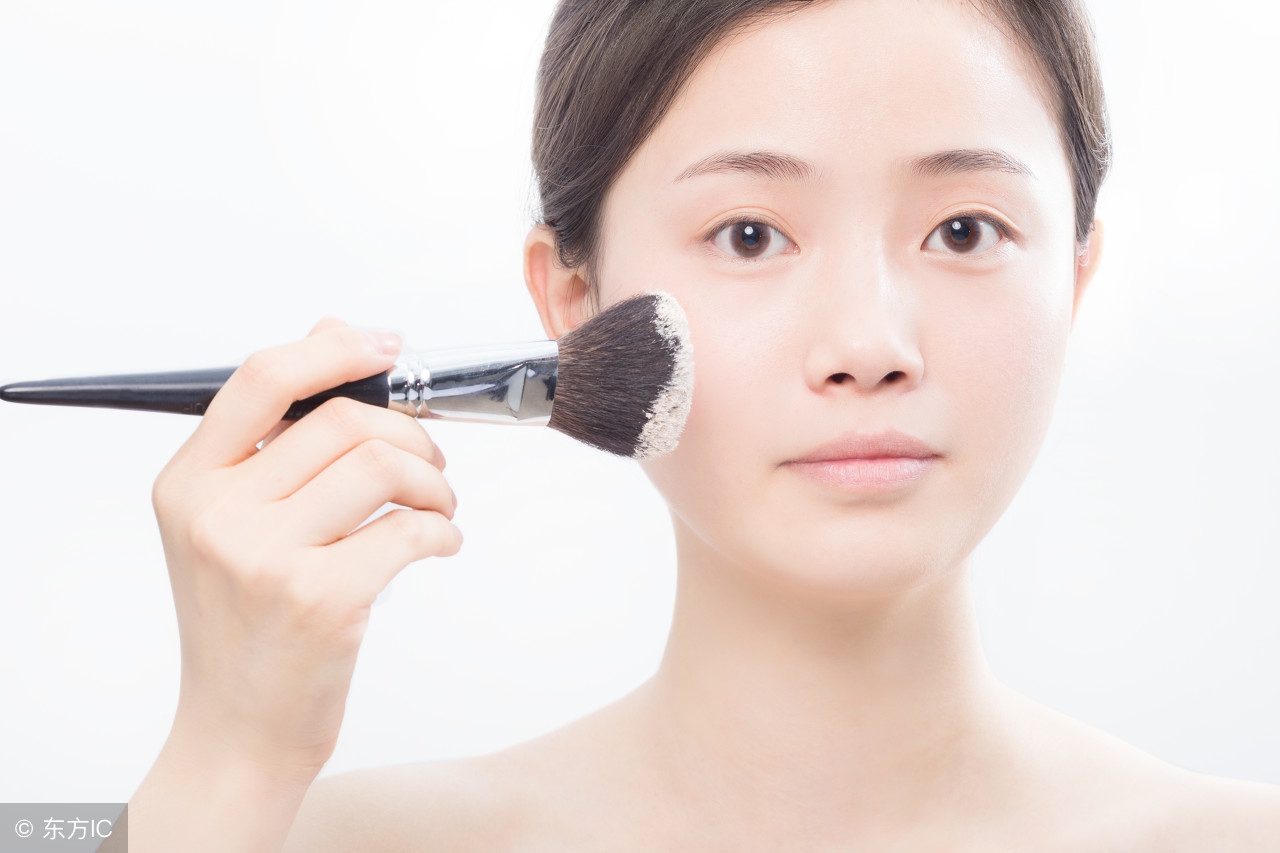 底妆怎么才能不浮粉教程,怎样打古装底妆服帖不浮粉