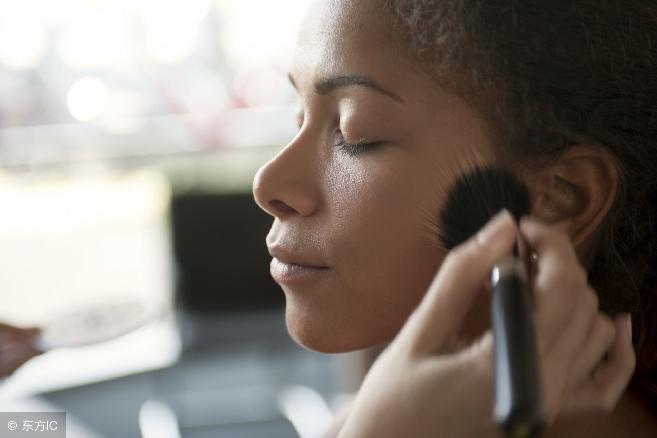 底妆怎么才能不浮粉教程,怎样打古装底妆服帖不浮粉