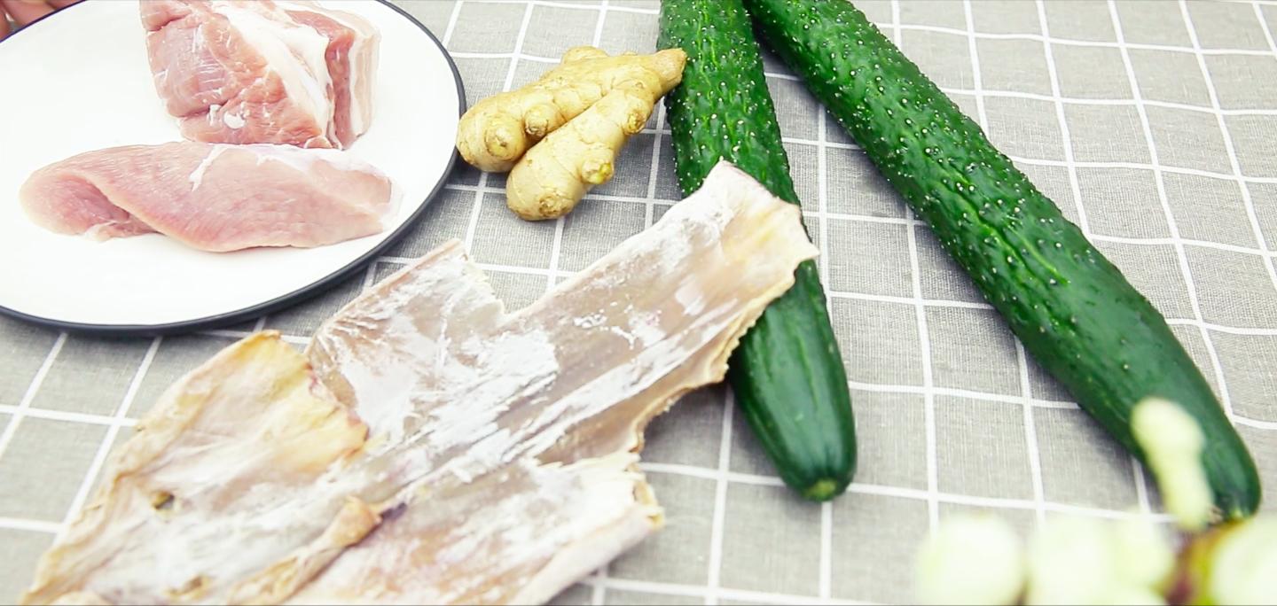 怎么煲墨鱼汤既美味又营养,墨鱼汤怎么做好吃简单又营养