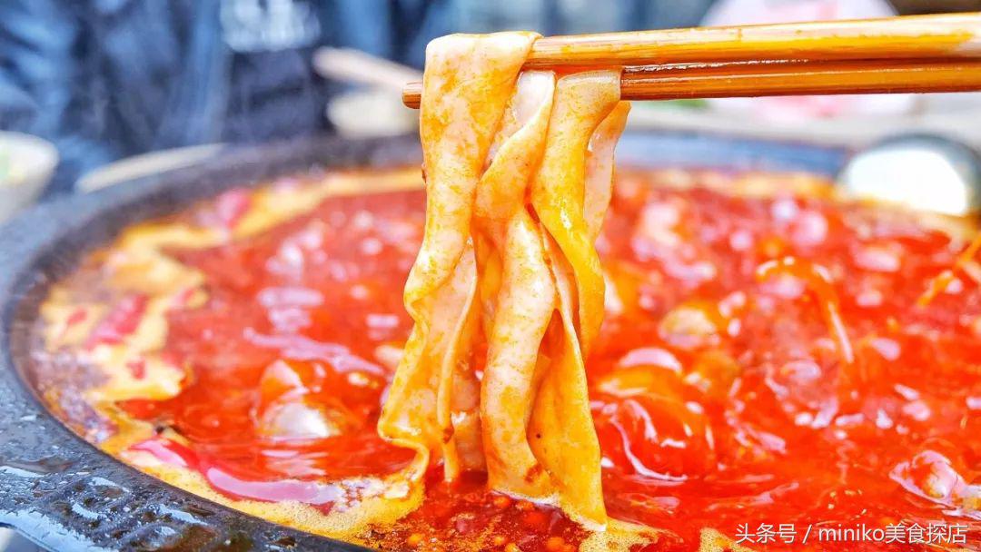 这口辣得让我怀疑人生的锅底，就算在龙泉驿也要去吃！