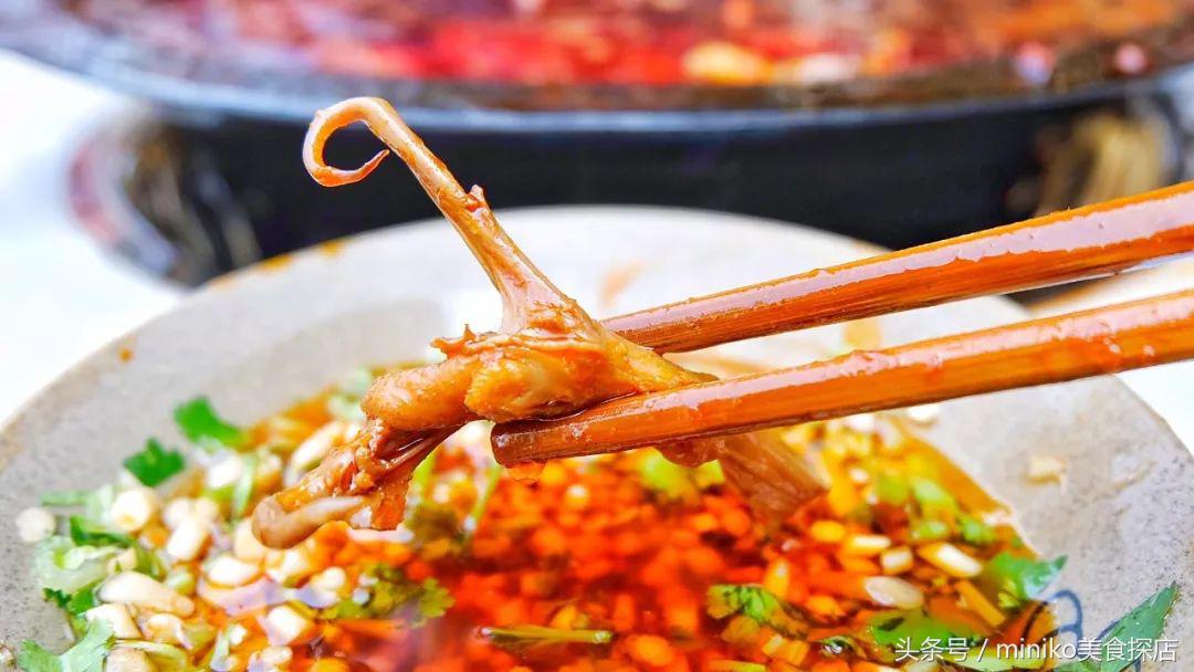 这口辣得让我怀疑人生的锅底，就算在龙泉驿也要去吃！