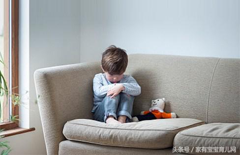 宝宝在幼儿园拉粑粑不喊老师,幼儿园孩子拉粑粑不敢跟老师说