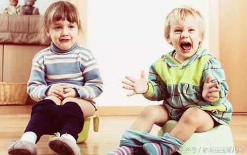 宝宝在幼儿园拉粑粑不喊老师,幼儿园孩子拉粑粑不敢跟老师说