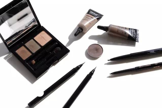 化妆的简单顺序,新手化妆的正确化妆顺序视频