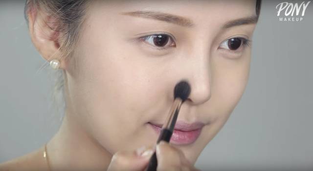 化妆的简单顺序,新手化妆的正确化妆顺序视频