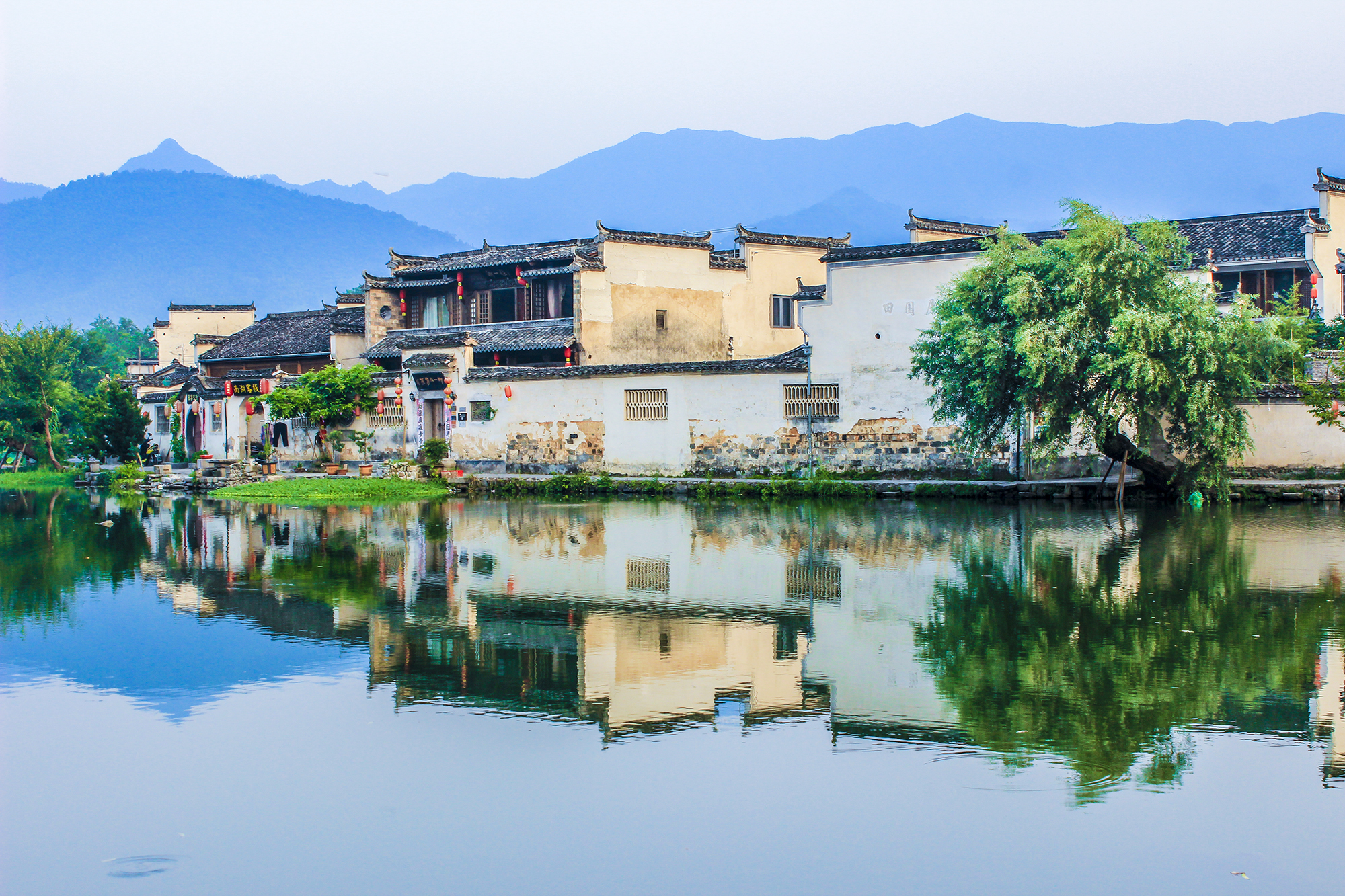 安徽省黄山市黟县宏村阿菊艺术团,宏村阿菊表演地点离宏村景区多远
