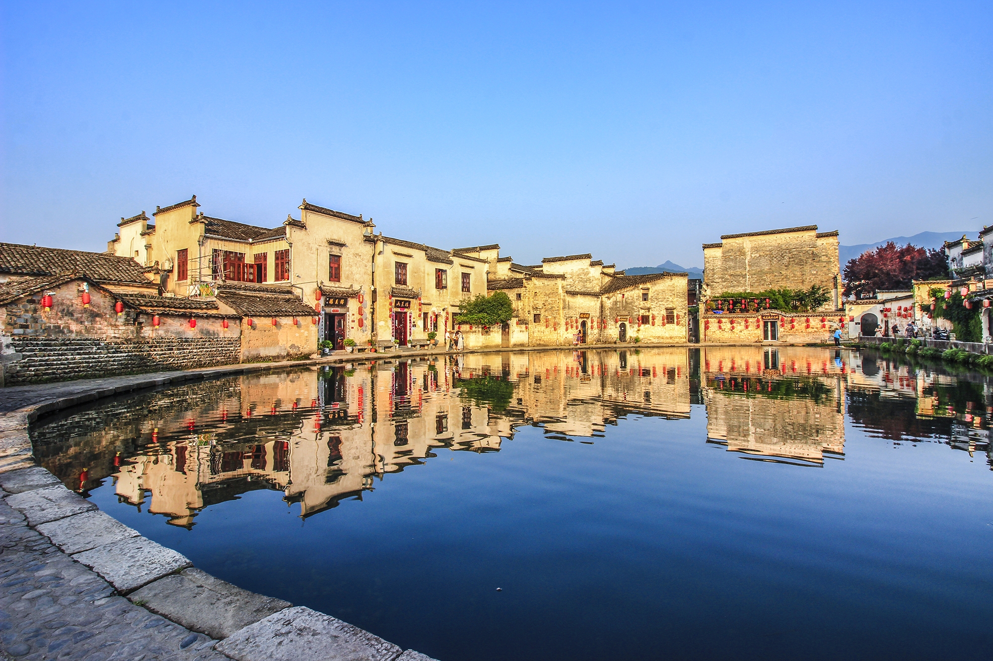 安徽省黄山市黟县宏村阿菊艺术团,宏村阿菊表演地点离宏村景区多远