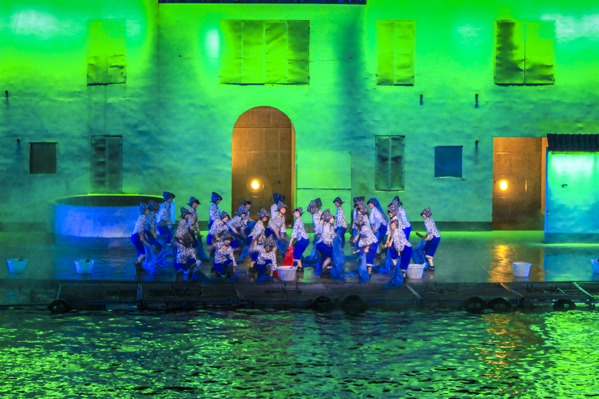 安徽省黄山市黟县宏村阿菊艺术团,宏村阿菊表演地点离宏村景区多远