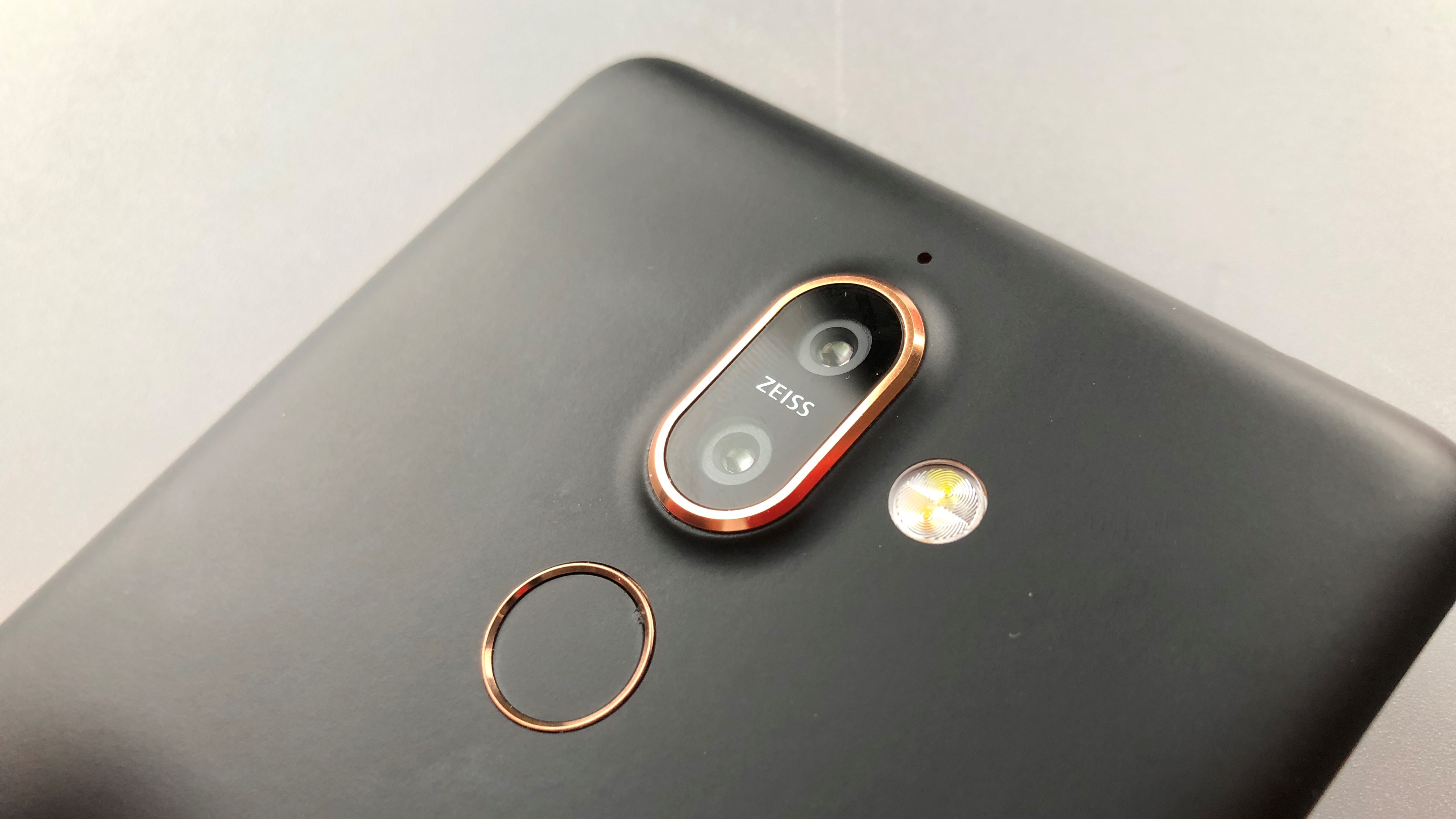 倒卖情怀还是有苦难言？完全上手诺基亚7P，告诉你真实的诺基亚！