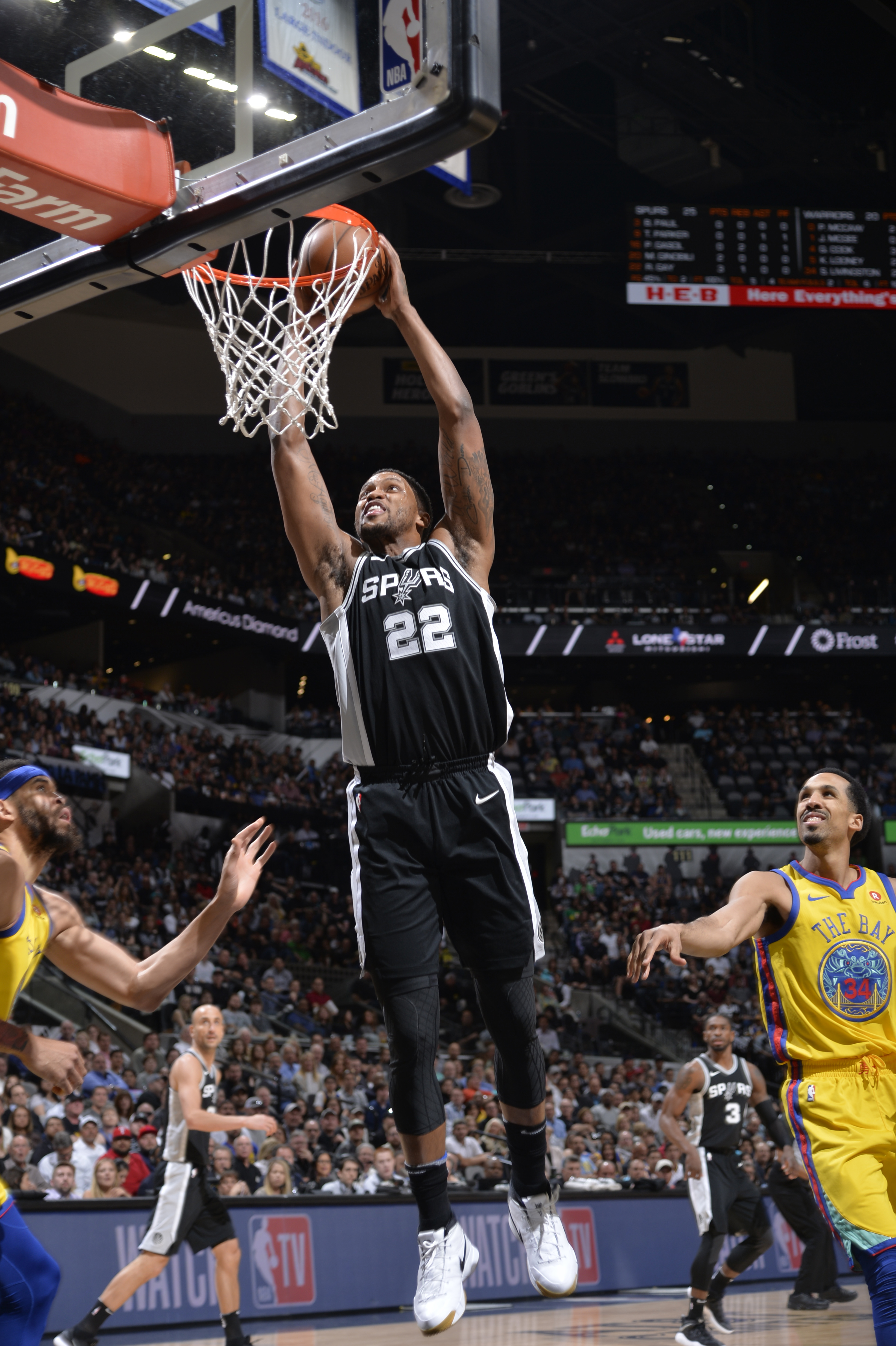 “师弟”让这双鞋在赛场上寿终正寝!IT穿这双鞋说出了湖人总…!