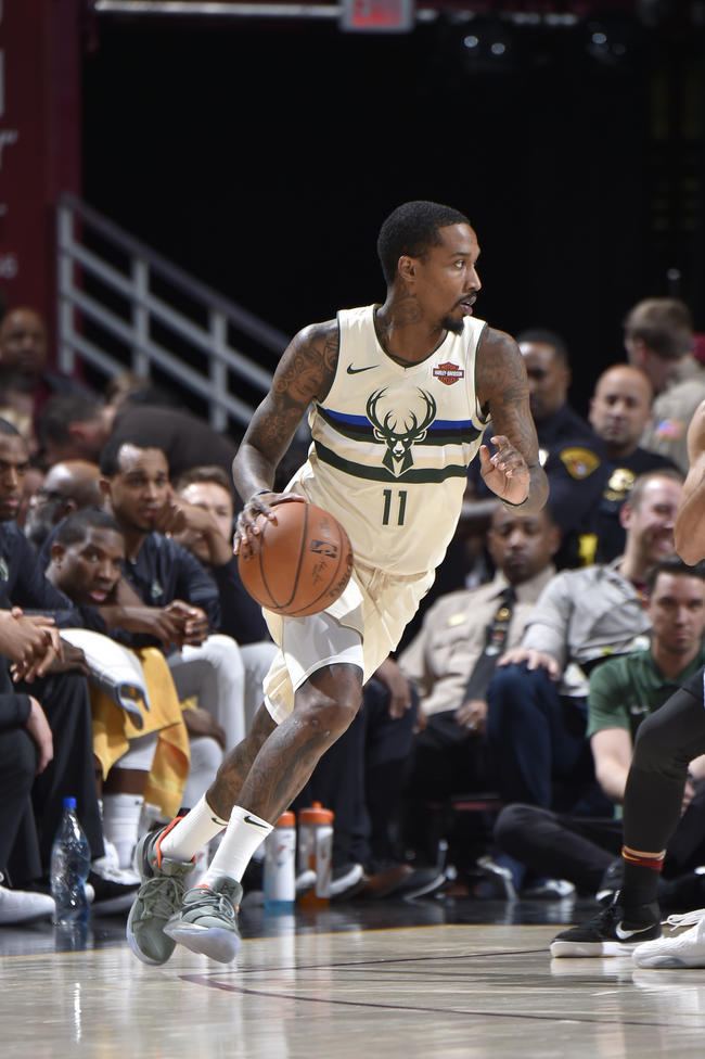 “师弟”让这双鞋在赛场上寿终正寝!IT穿这双鞋说出了湖人总…!