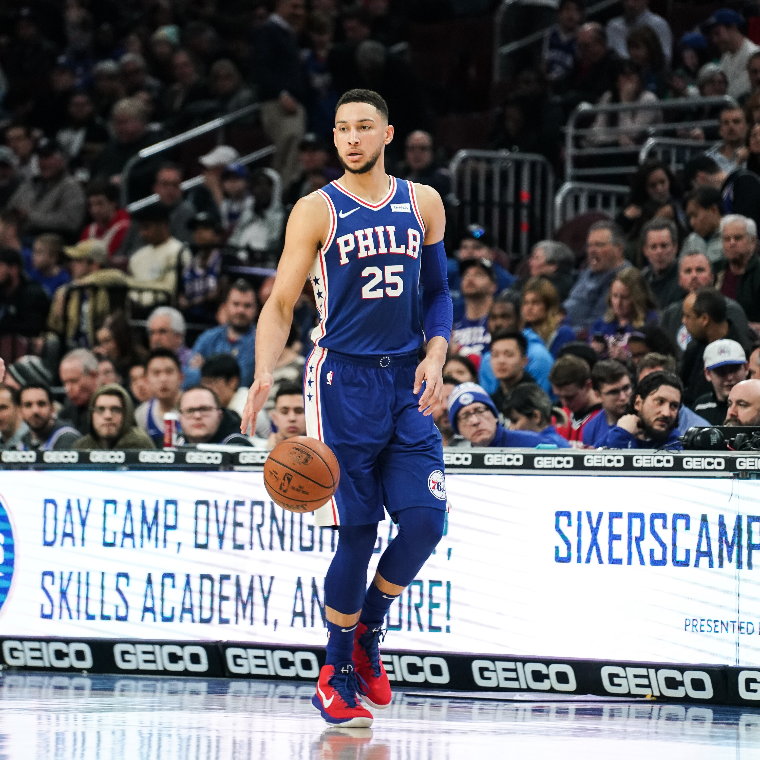 “师弟”让这双鞋在赛场上寿终正寝!IT穿这双鞋说出了湖人总…!