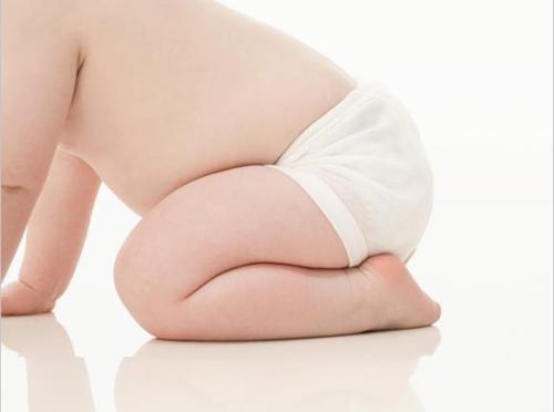 大屁屁裤适合多大宝宝穿,女宝宝多大穿底裤