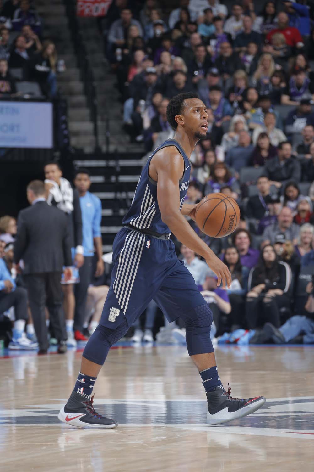 “师弟”让这双鞋在赛场上寿终正寝!IT穿这双鞋说出了湖人总…!