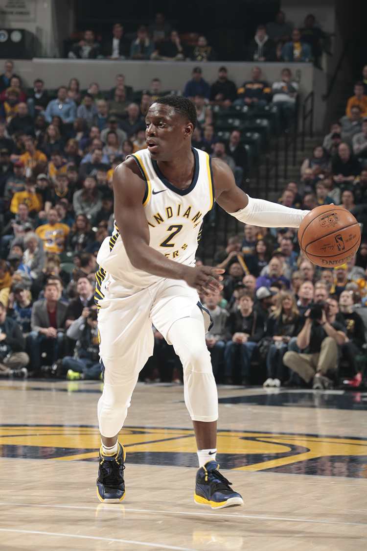 “师弟”让这双鞋在赛场上寿终正寝!IT穿这双鞋说出了湖人总…!