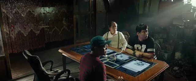 开场15分钟,两个大反转,网友:韩国导演太调皮