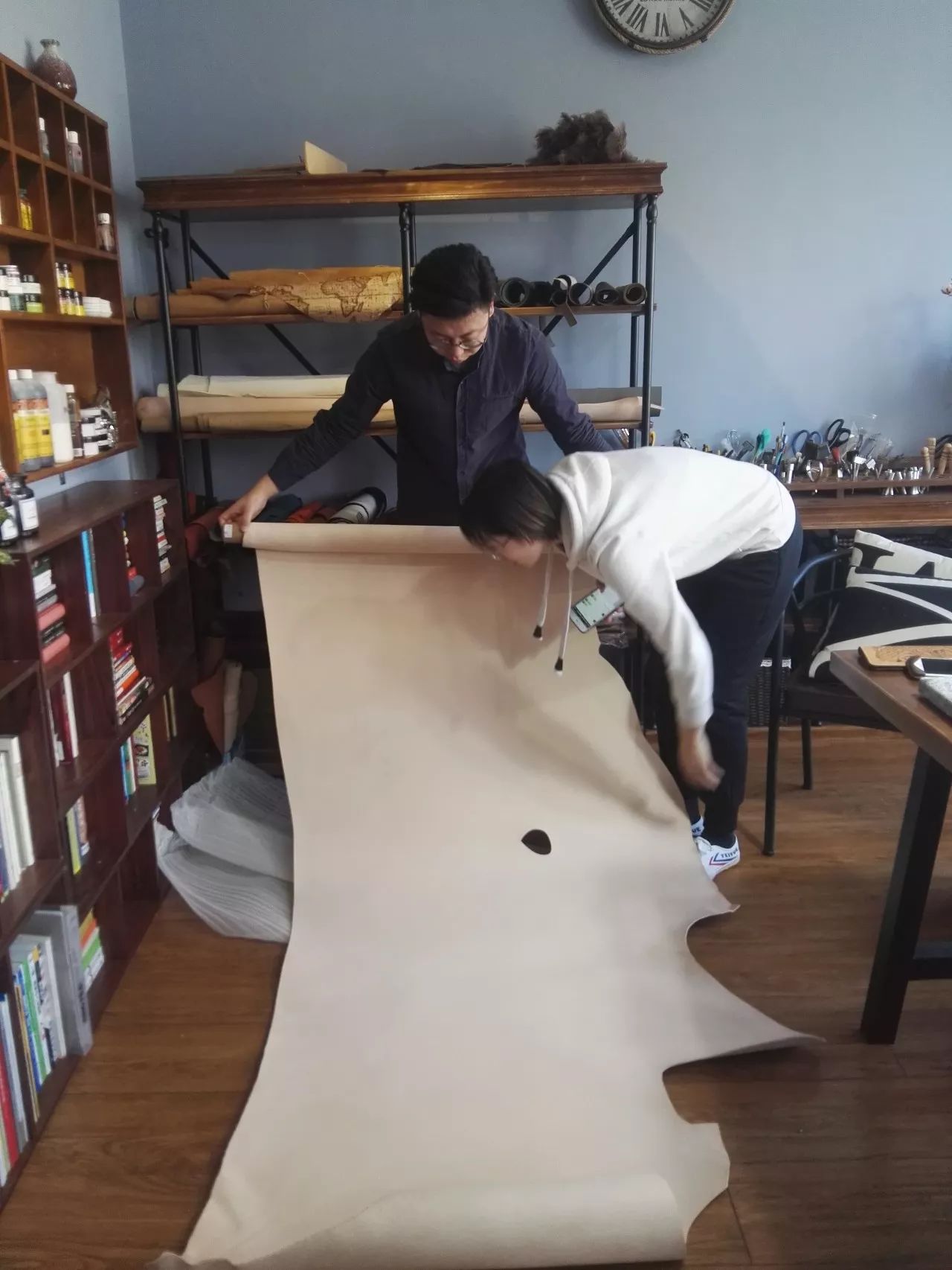 美女皮匠刘十三和她的汐迟手工坊