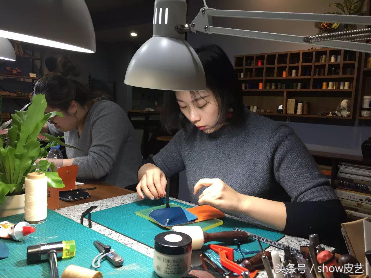 美女皮匠刘十三和她的汐迟手工坊