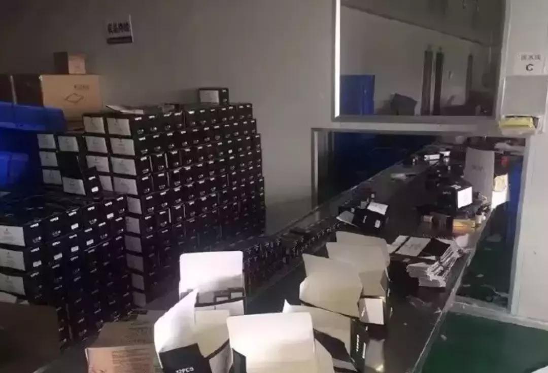 小心你用的化妆品可能不合规,迪奥阿玛尼口红中样是正品吗