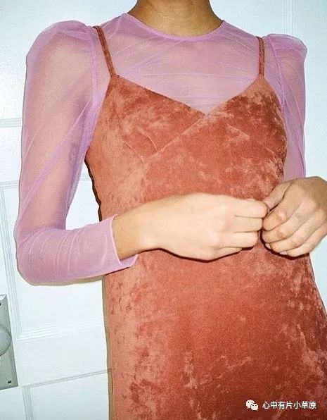 什么是丝绒面料的衣服,丝绒面料的衣服怎么样