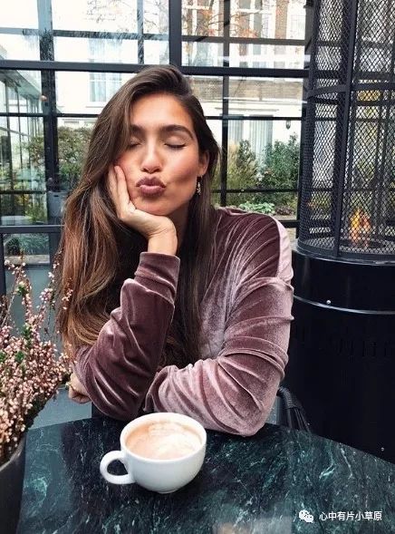 什么是丝绒面料的衣服,丝绒面料的衣服怎么样