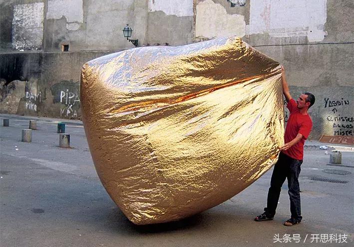 万千男人都想睡ta,去野外一定很爽。。。