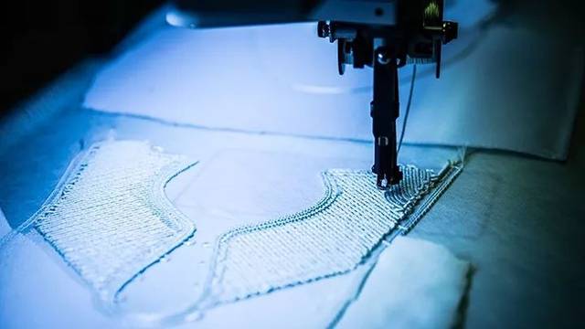 阿迪海洋垃圾鞋,阿迪达斯海洋垃圾做的鞋叫什么