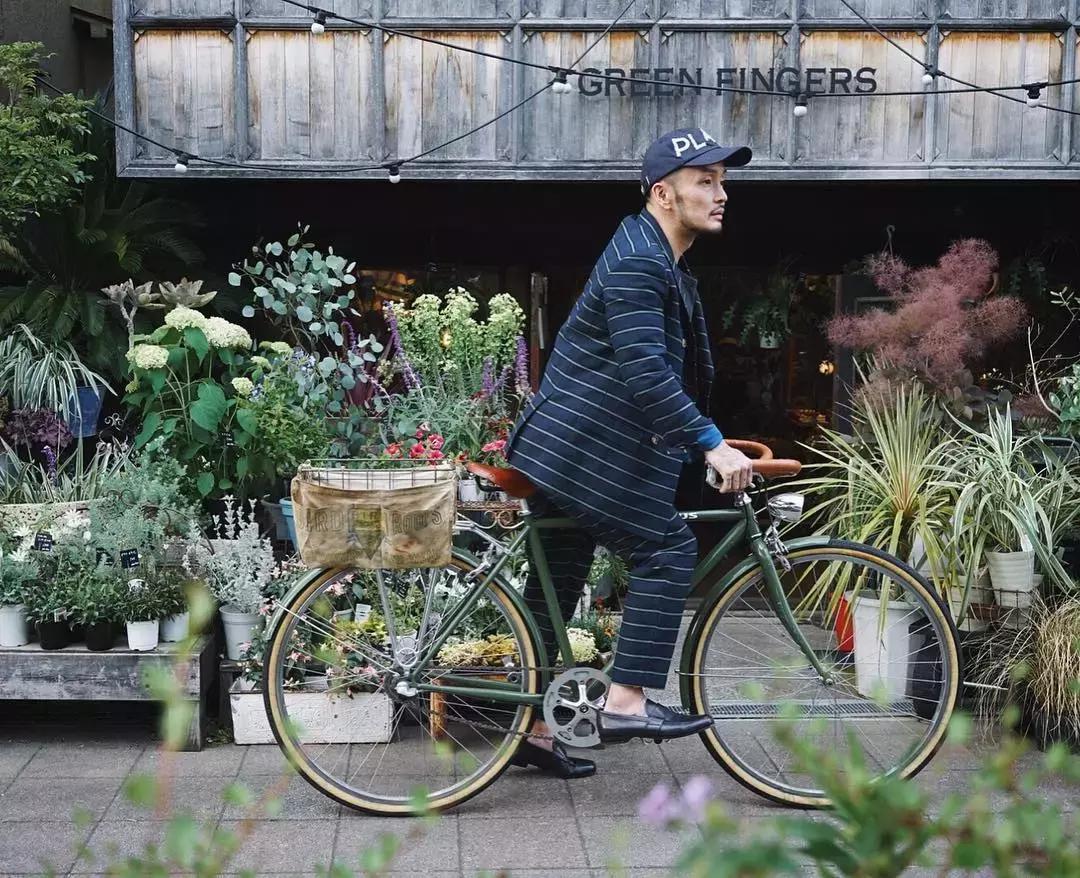 年龄从来都不是界限,年龄永远不是限制你穿搭的理由