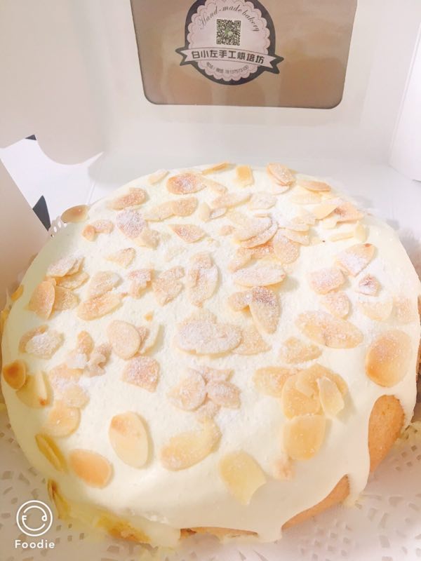 同样的蛋糕一个开裂一个不开裂,同样的蛋糕不一样的口感