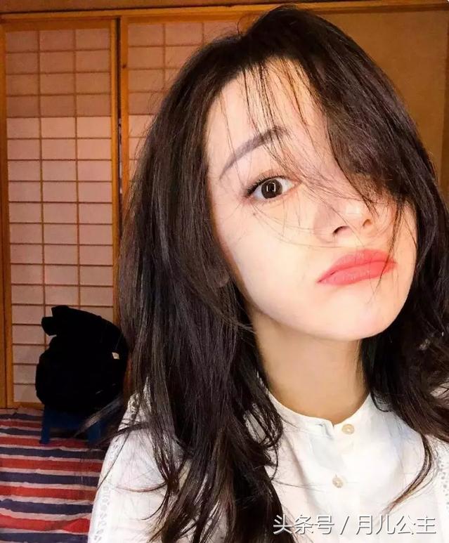 哪个明星的自然碎发最好看,明星的中短碎发哪个好看