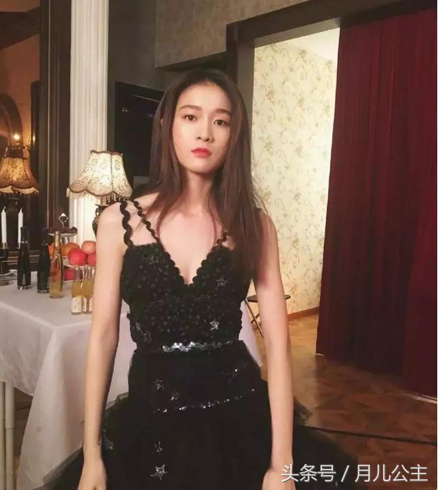 哪个明星的自然碎发最好看,明星的中短碎发哪个好看