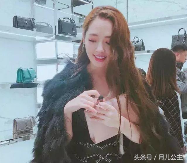 哪个明星的自然碎发最好看,明星的中短碎发哪个好看