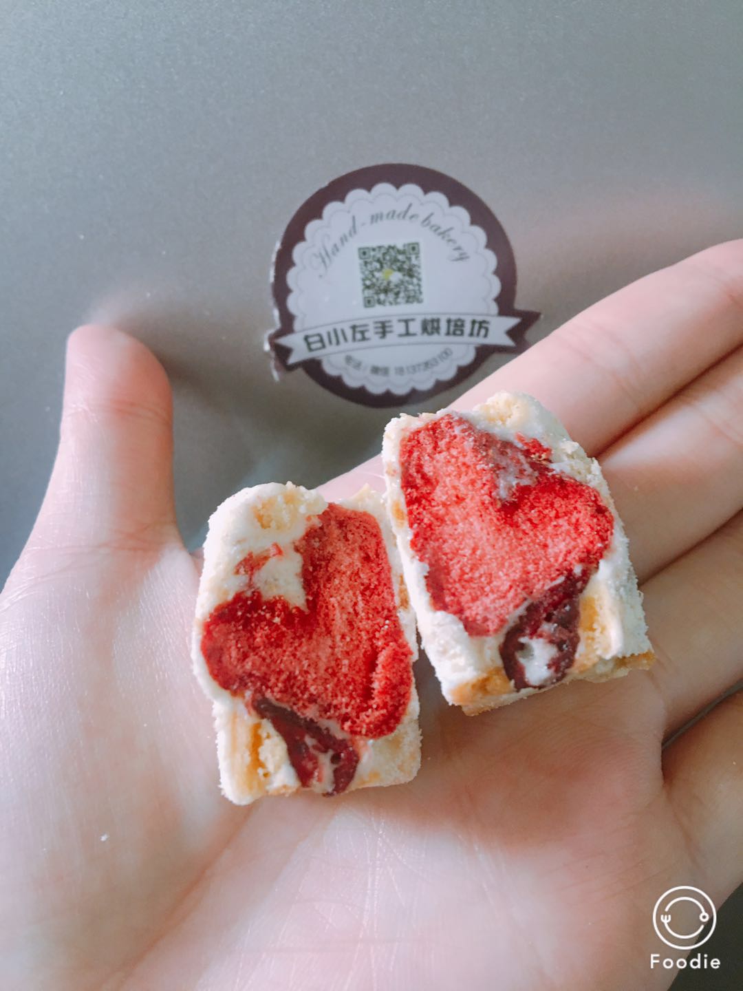 同样的蛋糕一个开裂一个不开裂,同样的蛋糕不一样的口感