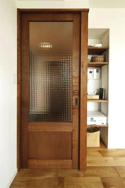 窗户隔热透光不透明玻璃,窗户玻璃透光隐私怎么处理好