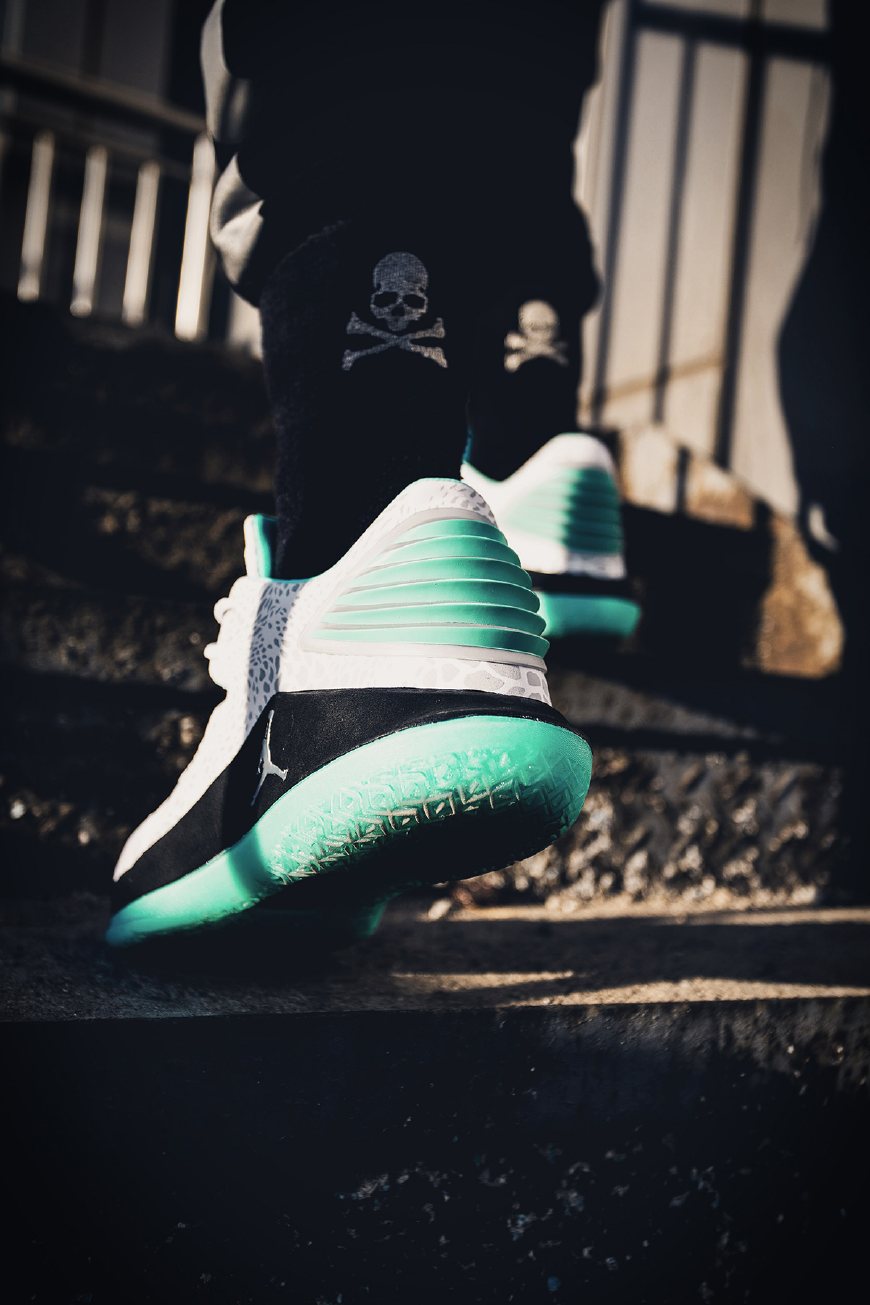 心之所向身之所往郭艾伦aj34,郭艾伦签名鞋视频