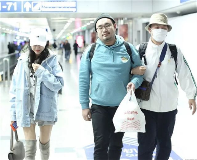 沈梦辰撞脸杜海涛完整版,沈梦辰这样穿真时髦